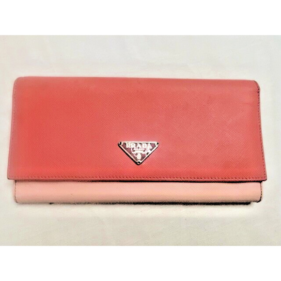 Authentic Prada Saffiano Leather Bifold Long Light Pink 2 tone Wallet w/snaps - Picture 1 of 15
